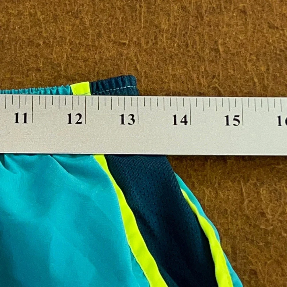 Nike Womens Medium Teal Blue Dri-FIT Tempo Track Running Shorts
